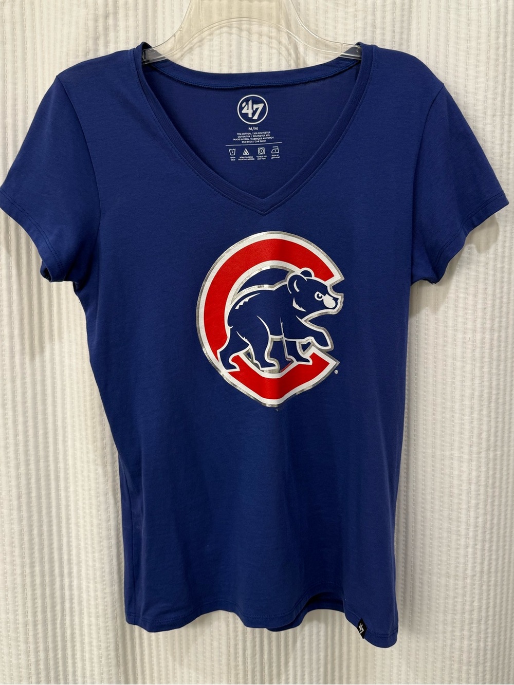 'Woman’s 47 Brand Chicago Cubs Navy V-Neck Tee with Logo, size Medium